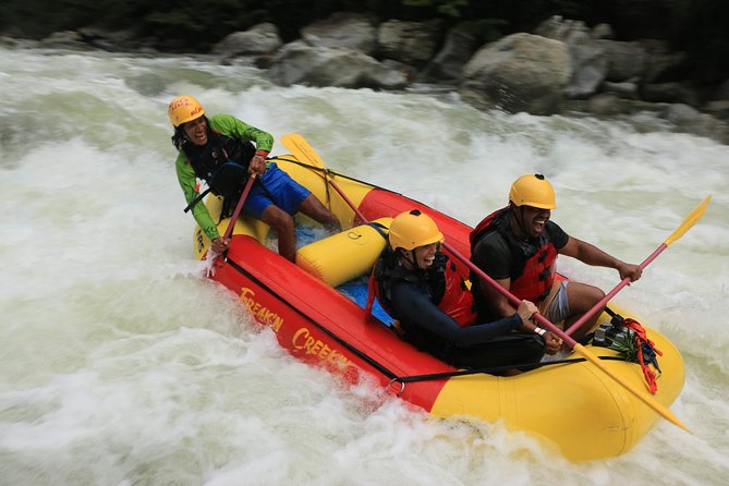 Fun RAFTING + Awesome PARAGLIDING over giant waterfalls from MEDELLIN - Up to 25 minutes above Cocorná’s waterfalls