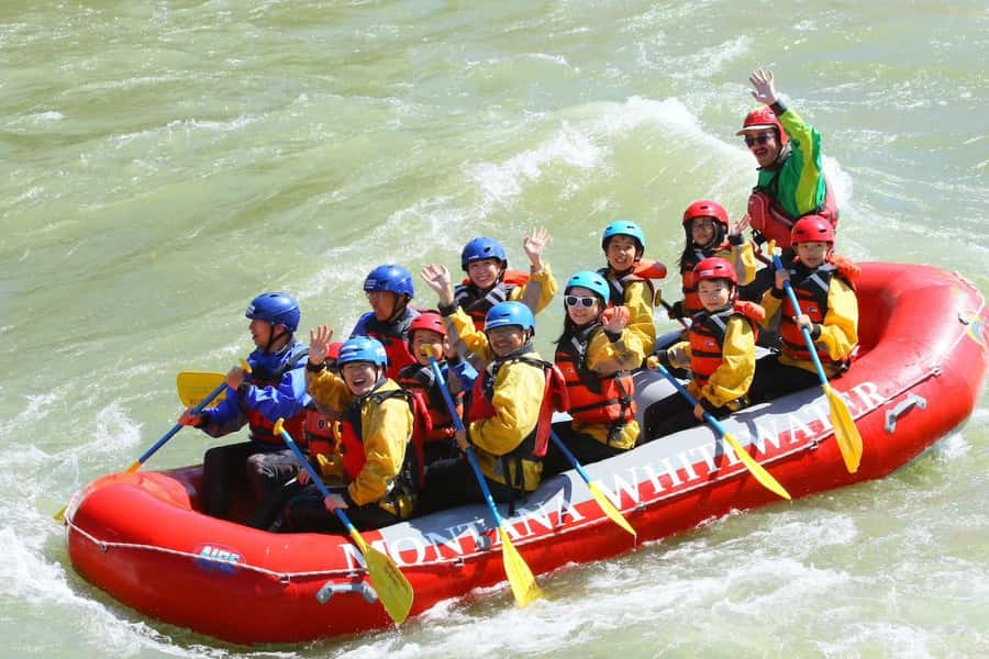 Gardiner: Half-Day Whitewater Raft Trip on the Yellowstone - A short shuttle to the Yellowstone River