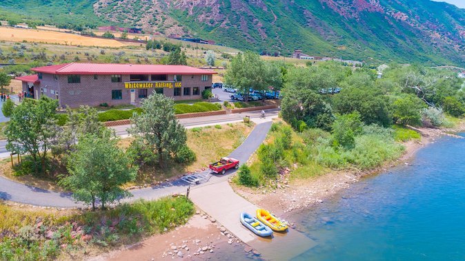 Glenwood Springs Half-Day Rafting Trip - Starting at the Glenwood Springs riverfront