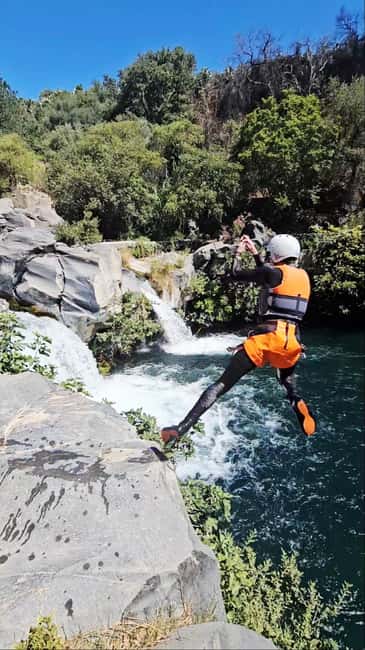 Gole Alcantara: Body Rafting, Scivoli e Tuffi nel Fiume - Key points to know before booking