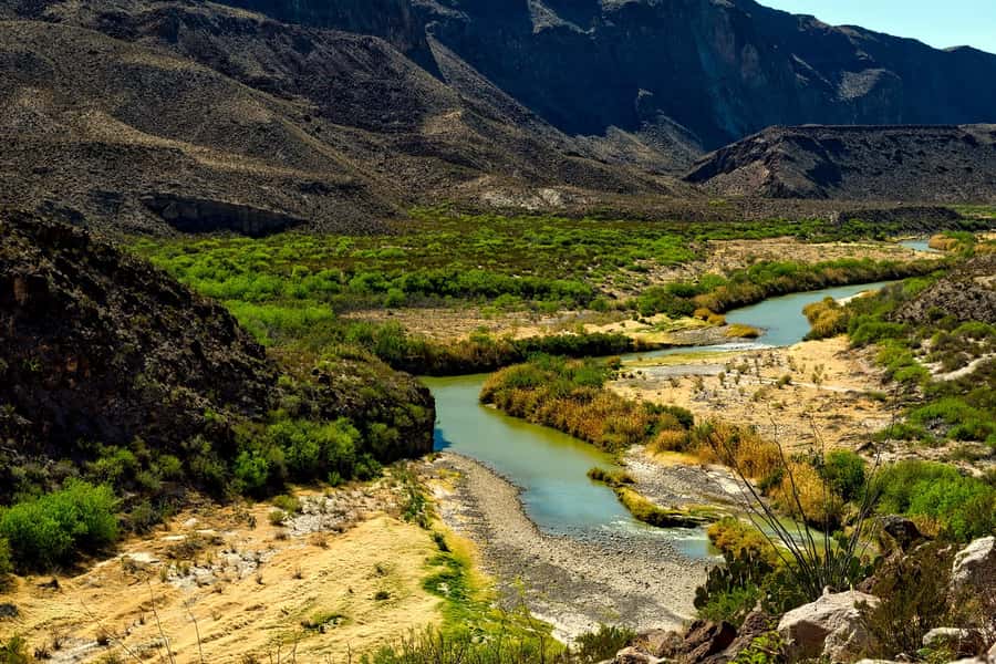 Half Day Rafting Mendoza River - Lunch at the parador, and the long wait afterward