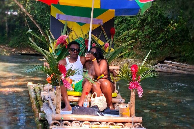 Jamaica Bamboo Rafting Experience with Lime Stone Massage - The atmosphere: peaceful nature or staged tourist stop?