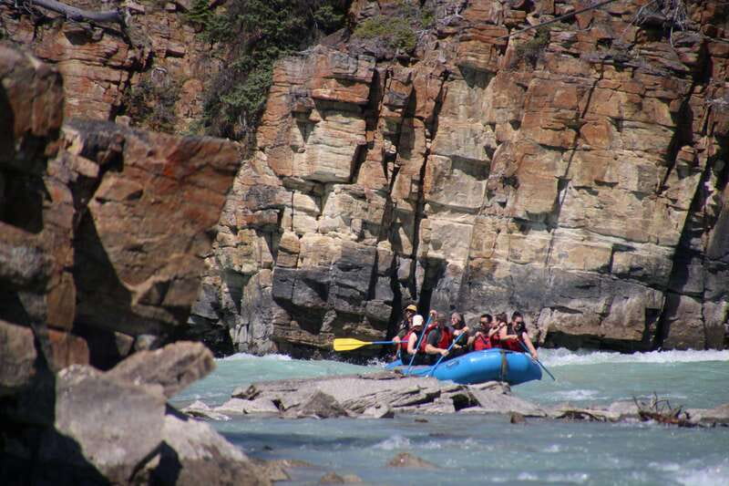 Jasper: Athabasca Falls River Rafting Adventure - Family suitability and the physical side