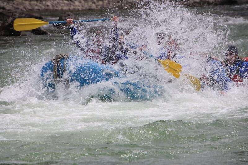 Jasper: Athabasca River Mile 5 Whitewater Rafting Tour - The first ten minutes: calm water and big views