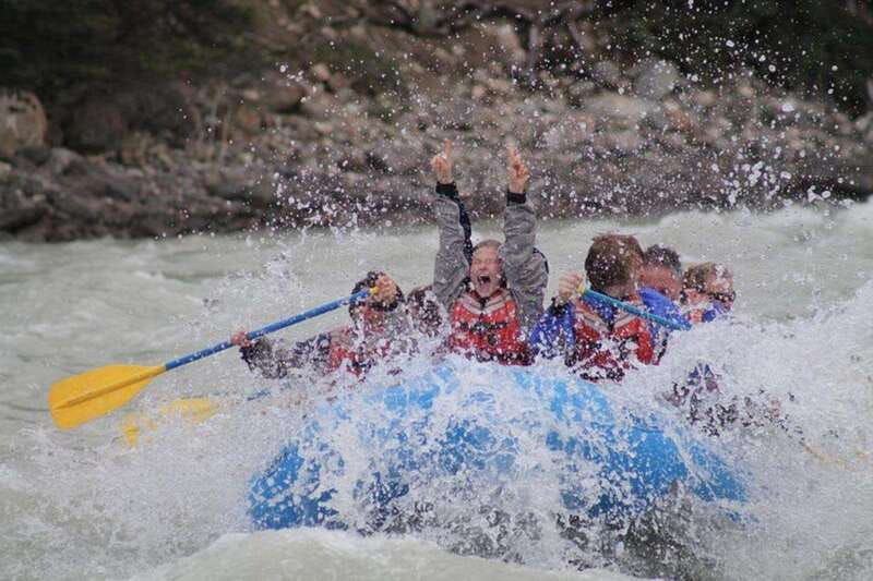 Jasper: Athabasca River Mile 5 Whitewater Rafting Tour - Meeting the river south of Jasper