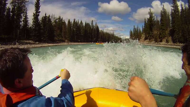 Jasper National Park: 2-Hour Whitewater Rafting - Wetsuits, safety, and the first ten minutes