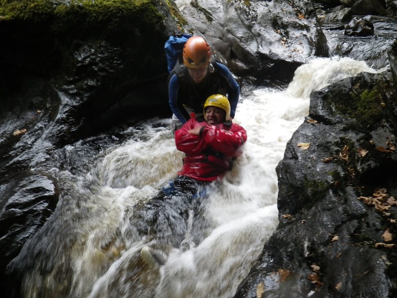 Join Splash White Water Rafting Canyoning Tour - The 20-minute ride to Keltneyburn