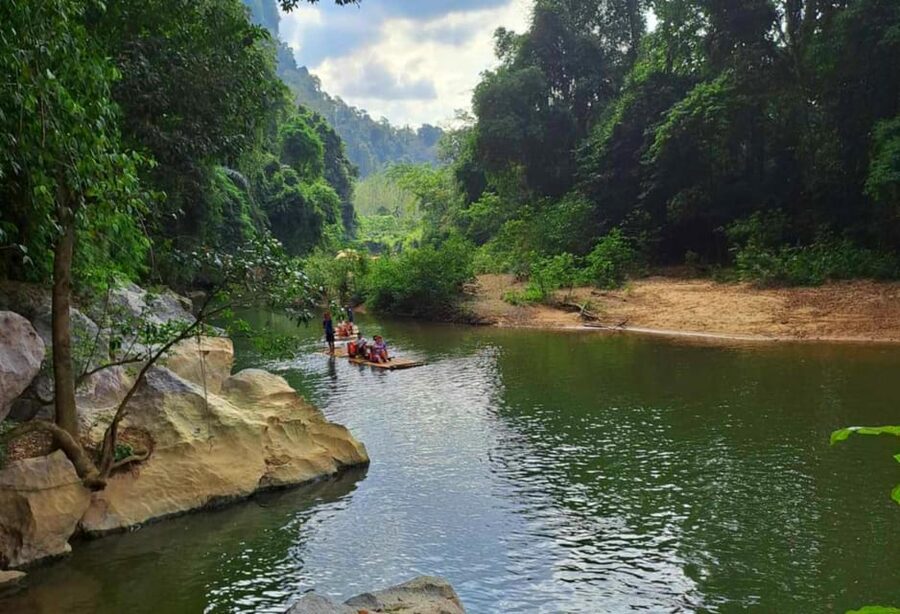 Khao Sok: Private Bamboo Rafting & Jungle Cave Temple Tour - The cave temple adds a local touch