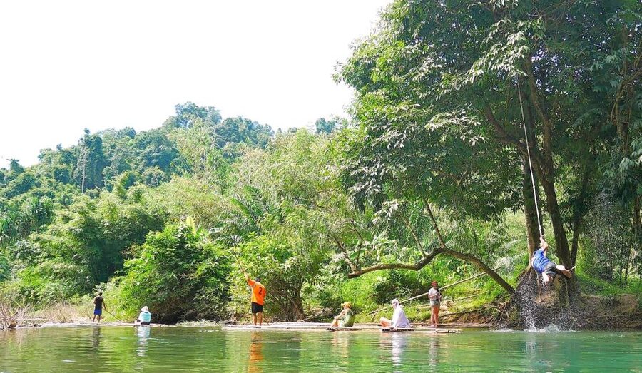 Khaolak: Bamboo Rafting, Waterfalls, and Turtle Conservation - Ton Pling Waterfall: A Cool Finish