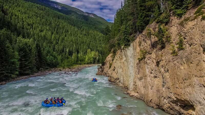 Kicking Horse River: Whitewater Rafting Experience - Learning the river before the rapids