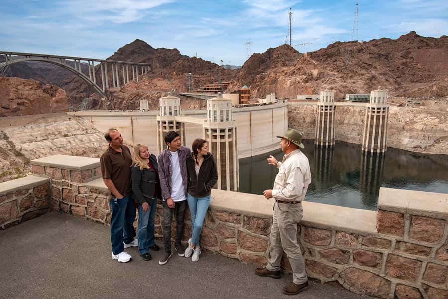 Las Vegas: Hoover Dam Tour and Rafting Adventure - Lunch with a viewpoint stop