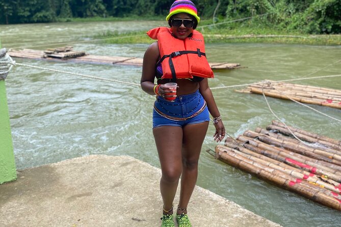 Martha Brae Bamboo Rafting Experience From Montego Bay - What makes the river setting worthwhile