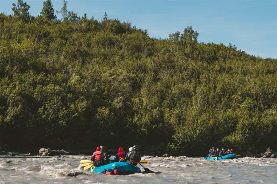Matanuska Glacier Lions Head Whitewater Rafting - The scenic Glenn Highway sets the mood