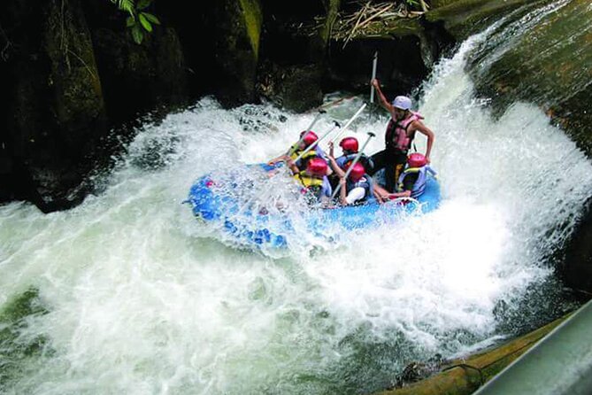 Melangit White Water River Rafting - Lunch and the practical comforts afterward