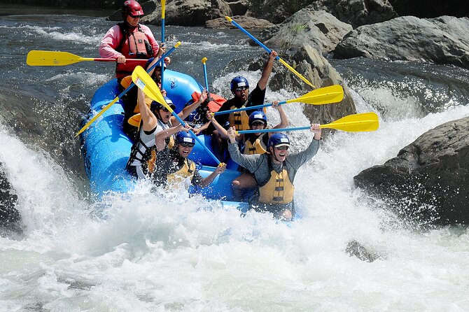 Melangit White Water River Rafting - A short walk puts you close to the action