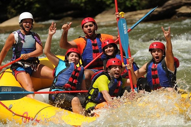 Middle Ocoee River Rafting Adventure Tour - Five miles of waves, drops, and teamwork