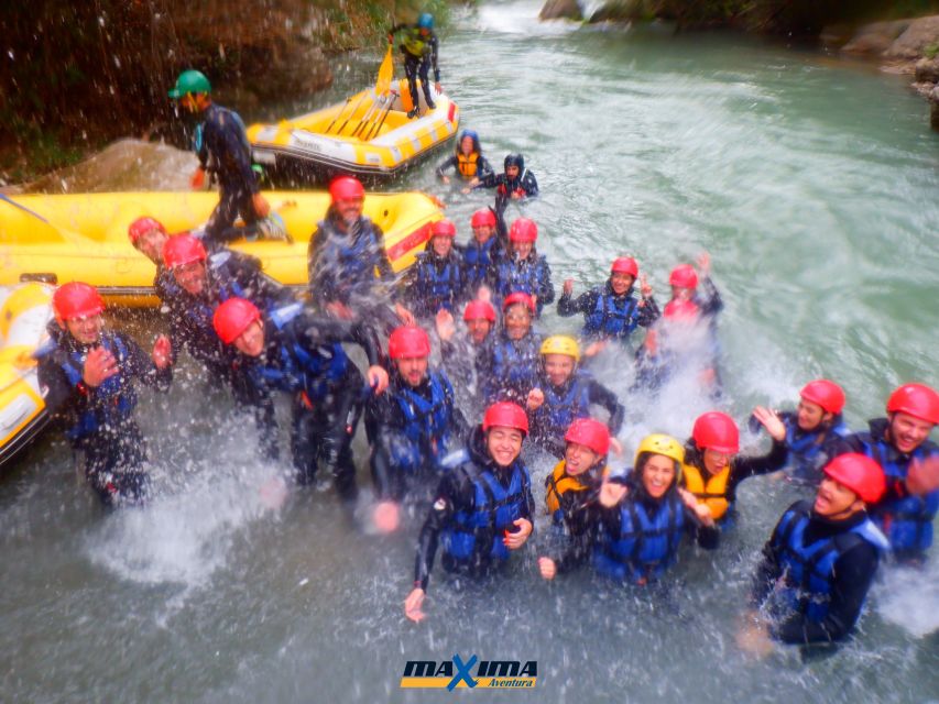 Montanejos: Guided Whitewater Rafting Adventure - Three hours through Estrecho de Chillapájaros