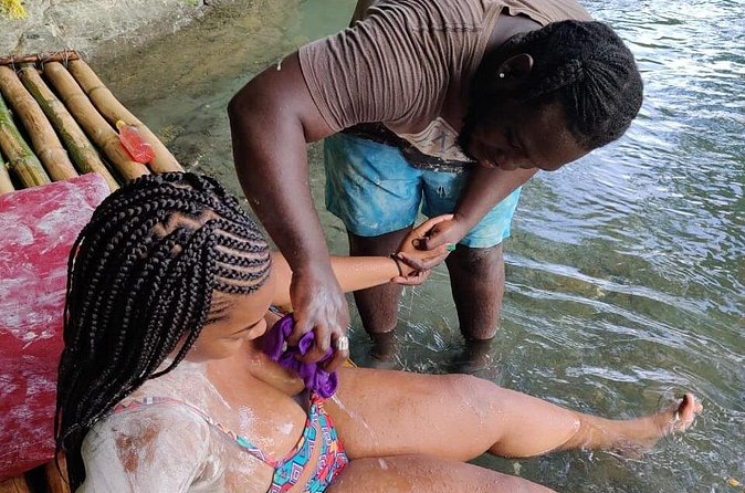 Montego Bay Bamboo River Rafting Limestone Foot Massage - What the limestone foot and hand massage involves