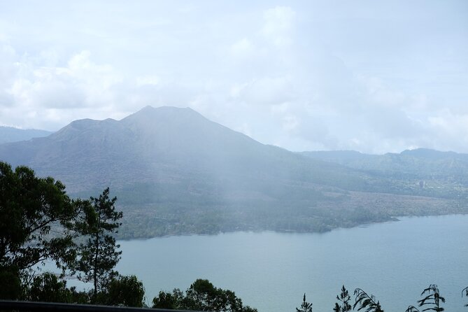 Mount Batur Sunrise Trekking & White Water Rafting ( Private - All Inclusive ) - Indonesian lunch and the coffee plantation stop