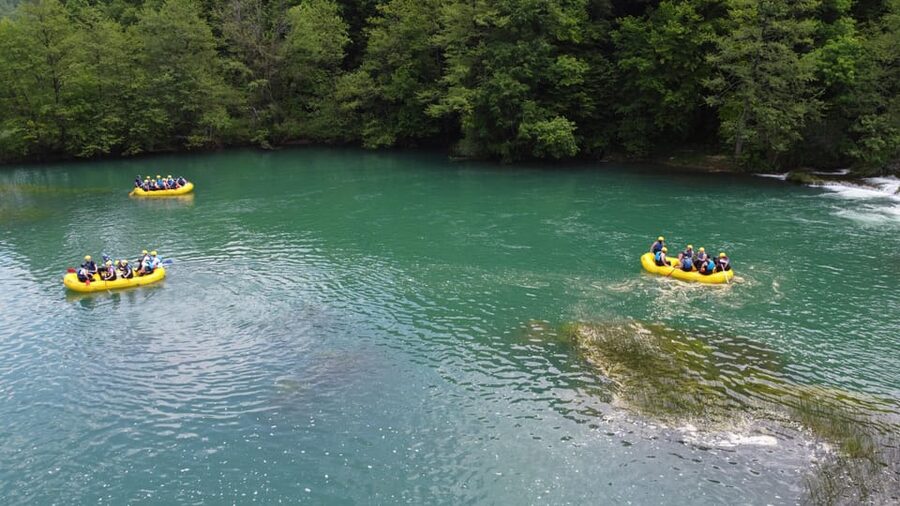 Mrežnica: Rafting/Kayaking Down Part - Rafting through waterfalls and open river sections