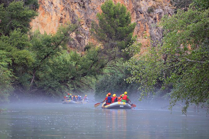 Murcia: Canyon of Almadenes Rafting, Caves & Photos - Comfort, families, and the walk back