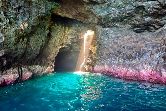 Nā Pali Coast Zodiac Raft Sea Caves Expedition on Kauai - Key points to know before booking