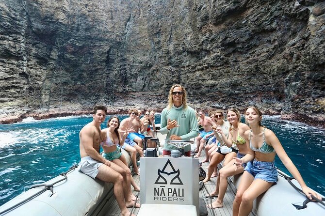 Nā Pali Coast Zodiac Raft Sea Caves Expedition on Kauai - The ride out to the Nā Pali Coast