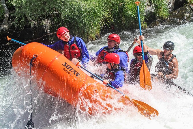 Nugget Falls class IV Half-Day Rafting on The Rogue River - Lineman Rapids brings raft surfing
