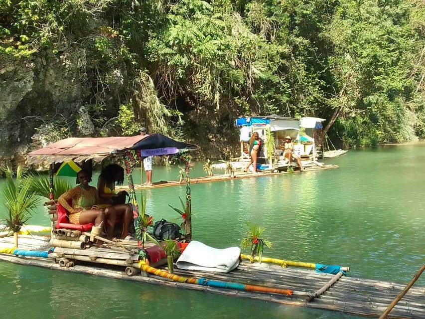 Ocho Rios : Bamboo River Rafting and HorseBack Riding - A short Ocho Rios break, not a full meal stop