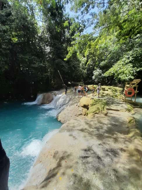 Ocho Rios: Blue Hole and Bamboo River Rafting - Why the Blue Hole works for different kinds of visitors
