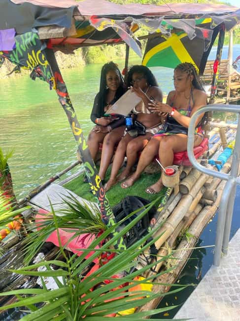 Ocho Rios: Blue Hole and Bamboo River Rafting - A 50-minute bamboo raft ride on Rio Nuevo