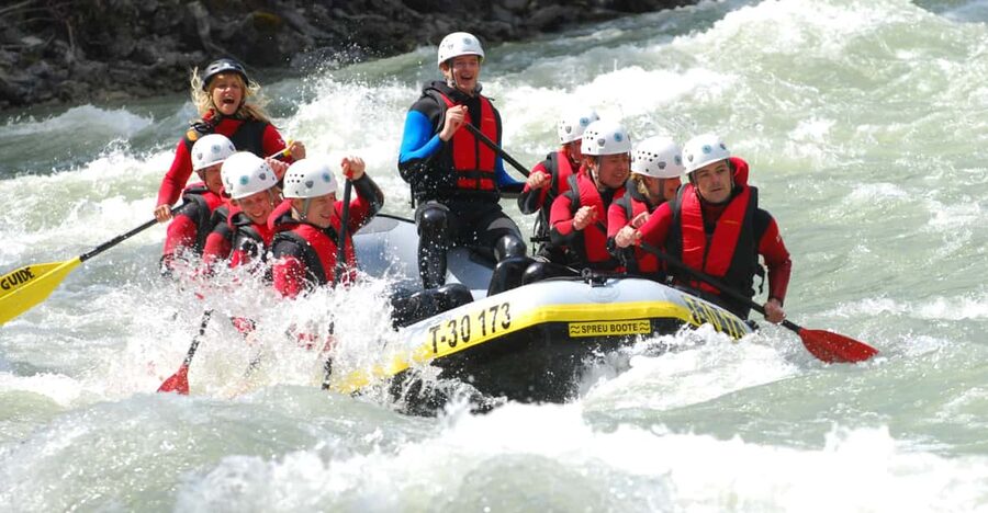 Ötztal: Rafting at Imster Canyon for Beginners - Starting at the outdoor center