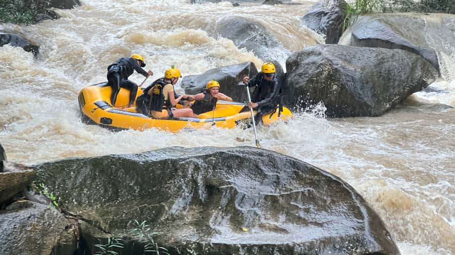 Phuket: White Water Rafting in Phang Nga (Early Bird) - Thai lunch after the outdoor activities