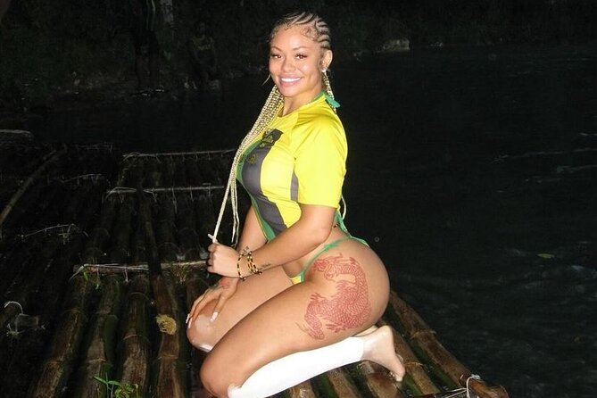 Private bamboo rafting and massage in Montego Bay - A private experience with a lively guide