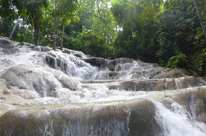 [PRIVATE]Dunn's River & Martha Brae Rafting - Entrance & Lunch - Lunch, refreshments, and the $275 value