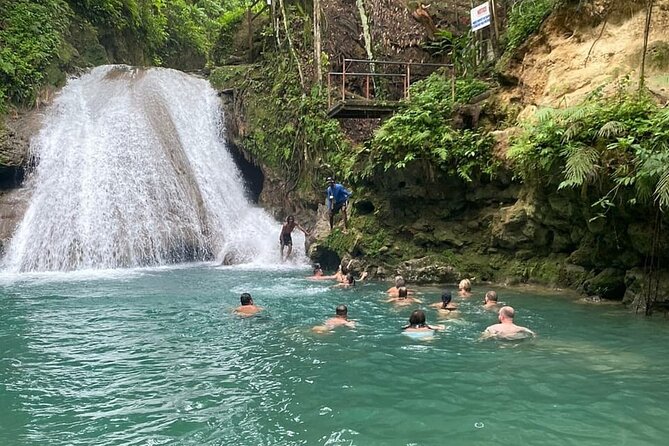 Private Transport to River Tubing or Rafting and Blue Hole combo - Choosing bamboo rafting for a quieter river ride