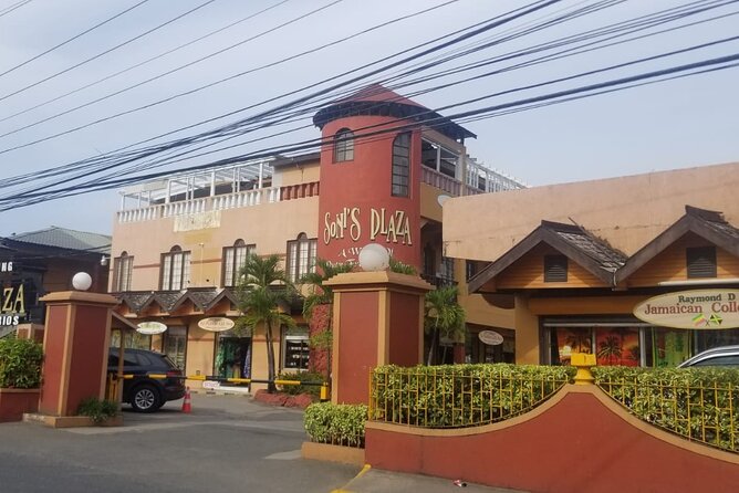 Private White River Bamboo Rafting & Limestone Massage Ocho Rios - Riverside vendors and the shopping stop