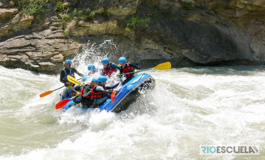 Pyrenees: Rafting in the Kingdom of the Mallos - Why the Mallos de Riglos make this rafting trip special