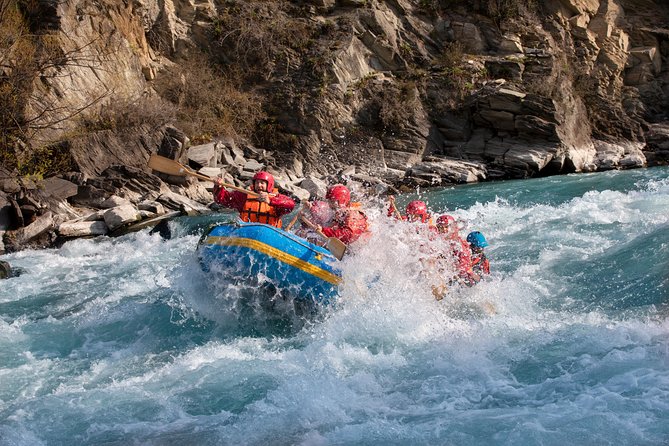 Queenstown Kawarau River Rafting and Jet Boat - Dog Leg is the moment to take seriously