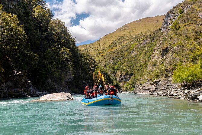 Queenstown Kawarau River Whitewater Rafting - Getting fitted out and learning the basics