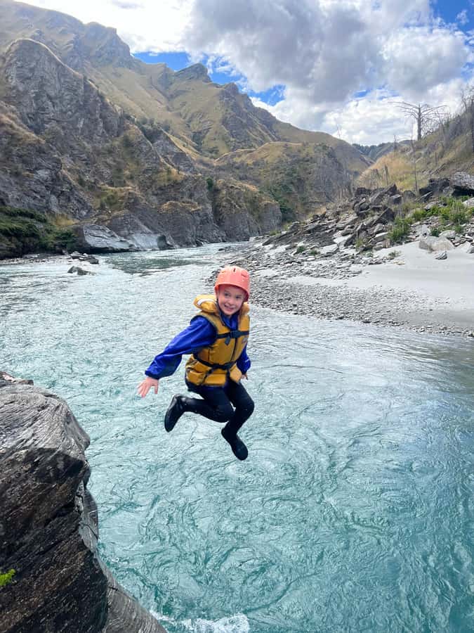 Queenstown: Shotover River Rafting & Skippers Canyon Tour - The return through Skippers Canyon