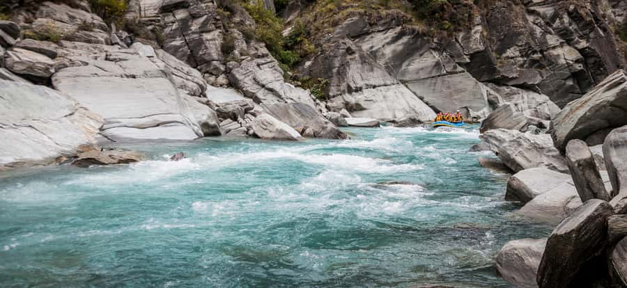 Queenstown: Shotover River Whitewater Rafting Trip - Queenstown to Arthurs Point: starting the day