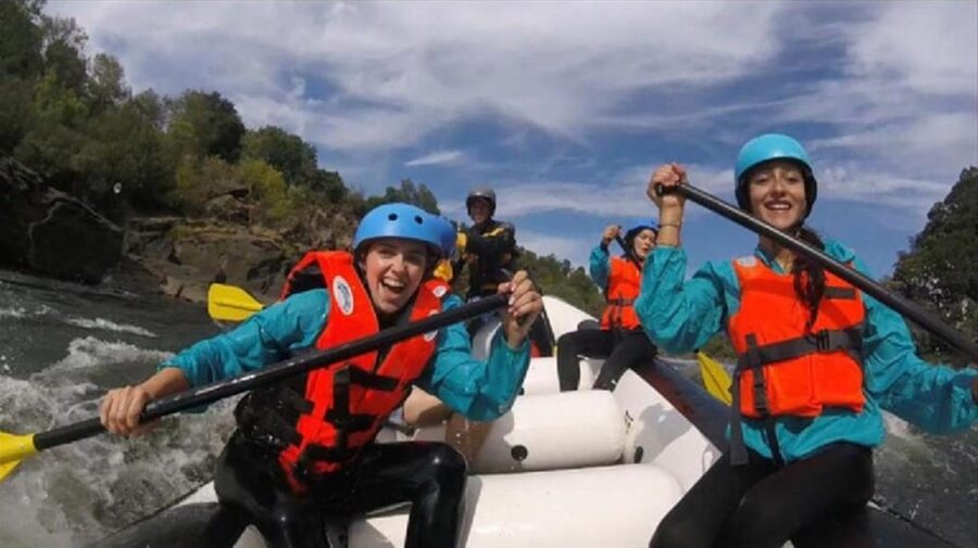 RADICAL ADVENTURE IN MELGAÇO: RAFTING ON THE MINHO RIVER - The final walk and return to base