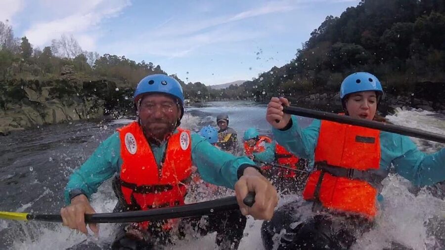 RADICAL ADVENTURE IN MELGAÇO: RAFTING ON THE MINHO RIVER - What the $53 price really covers