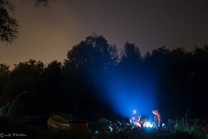 Rafting 40km on the Gave de Pau with bivouac - Raclette by the campfire