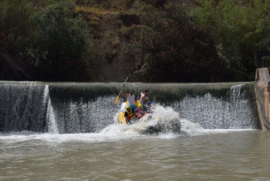 Rafting Adventure in Murcia - The El Jarral break: food, photos, and a chance to dry off