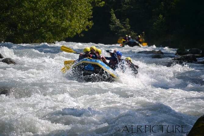 Rafting at the foot of Mont Blanc in Chamonix - Why rafting works so well in Chamonix