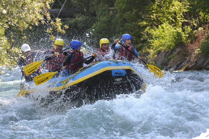 Rafting at the foot of Mont Blanc in Chamonix - Getting ready beside the river