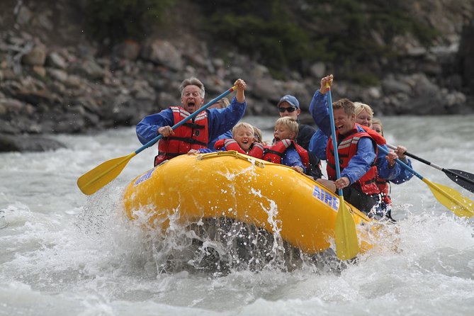 Rafting on Athabasca River Mile 5 in Jasper - Meeting in Jasper and Getting Ready