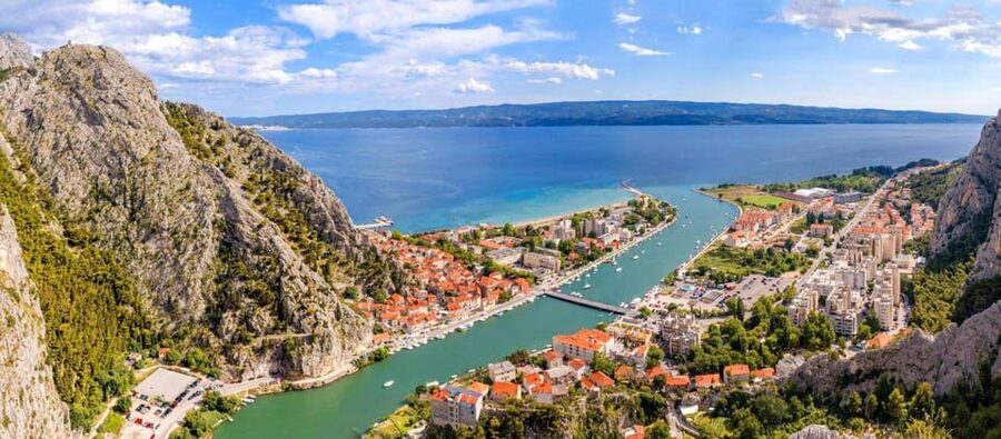 Rafting on Cetina river from Split - On the Cetina River, from calm water to rapids